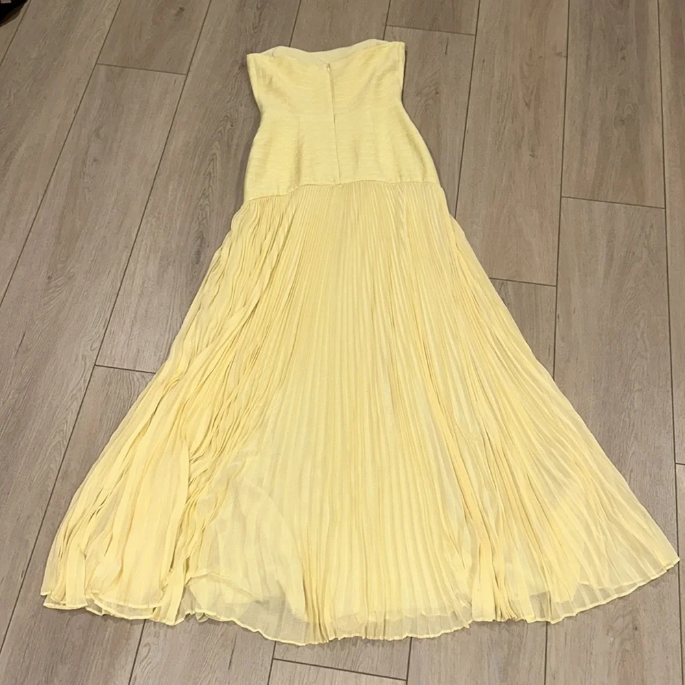 Alexis sunniva dress in yellow! NWT! Never worn, - Picture 3 of 6